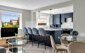 Pass The Keys Flat 2 Elegance Meets Modern Luxury